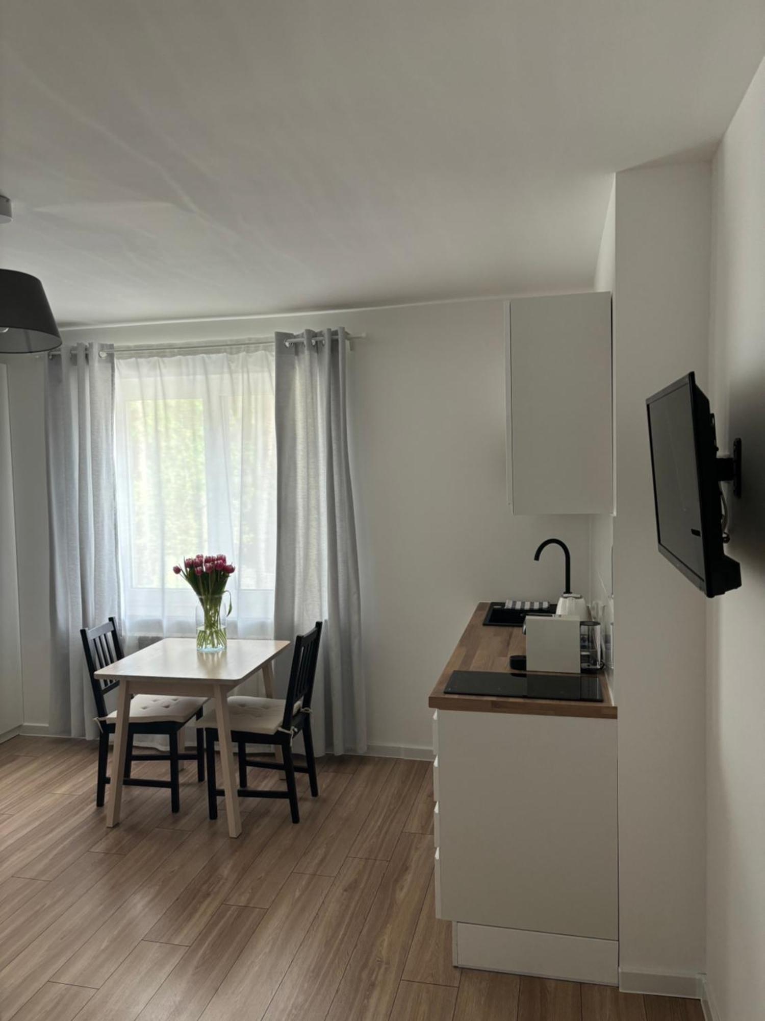 Appartement Domowa- Restauracja I Pokoje à Wielen Zaobrzanski Extérieur photo